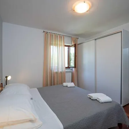 Holiday home Casa Celestina Vinez